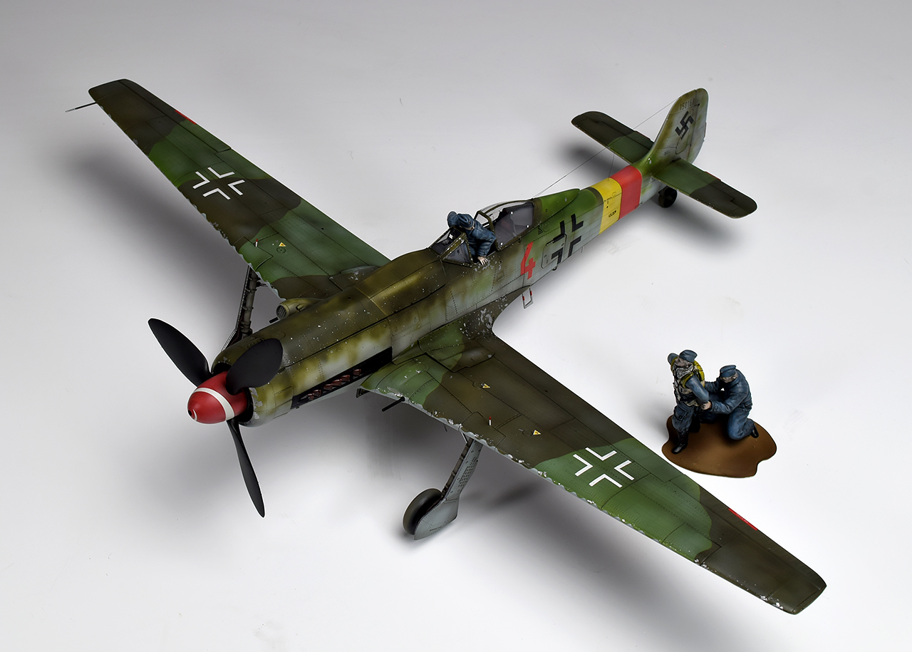 1/32 造形村 Ta-152H-1 パイロット・パラシュート装着・整備兵セット