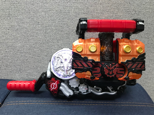 仮面ライダービルド「DXクローズマグマナックル クローズマグマ