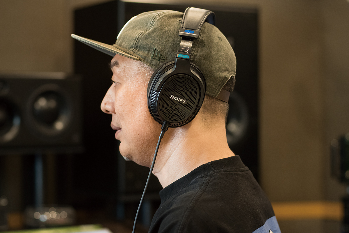 D.O.I. × ソニー MDR-MV1 〜プロの仕事にフォーカスした「背面開放型