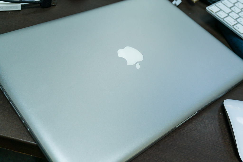 ジャンク屋で謎のMacBook Proが2万円で売ってたのでレストアしてみた