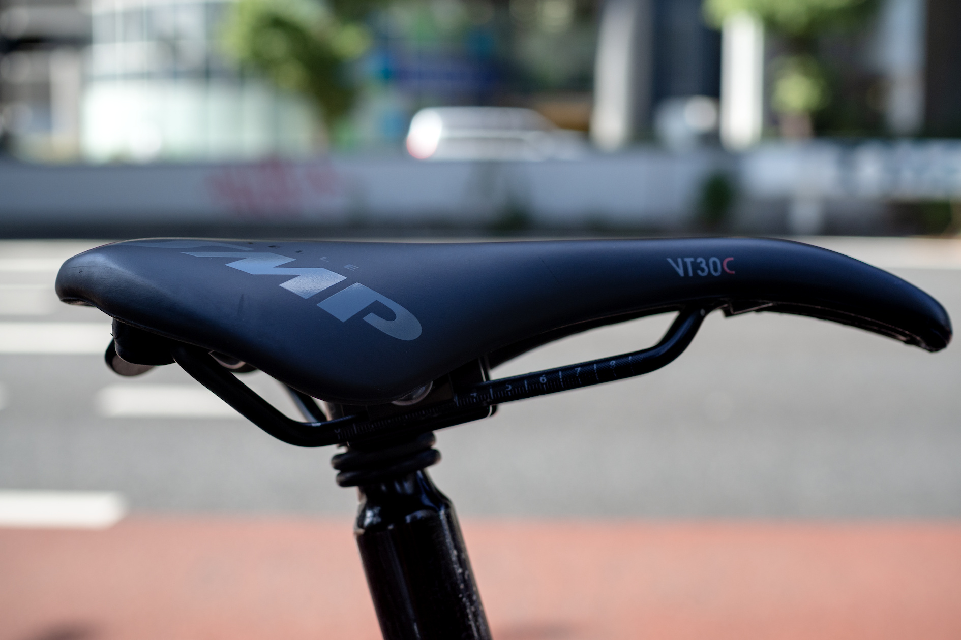 ブロンプトンにサドルSelle SMP VT30Cを装着 - 豪鬼メモ