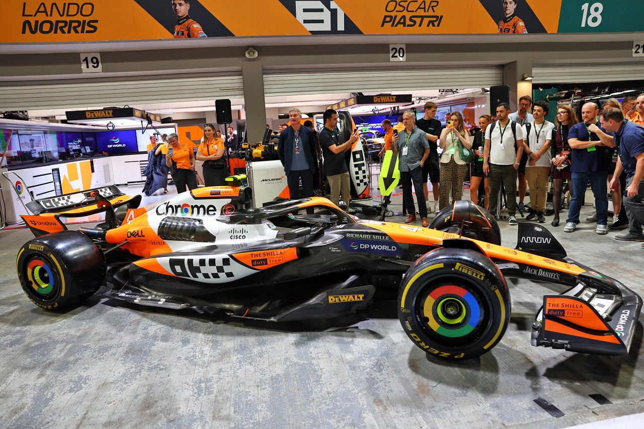 マクラーレン、シンガポールGP用特別カラーを発表。MP4時代に