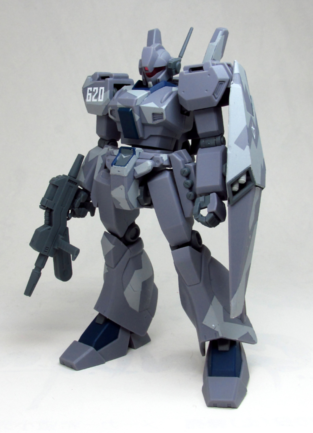バンダイ HGUC 1/144 RGM-89D ジェガンD型（迷彩仕様） - アオイ模型店