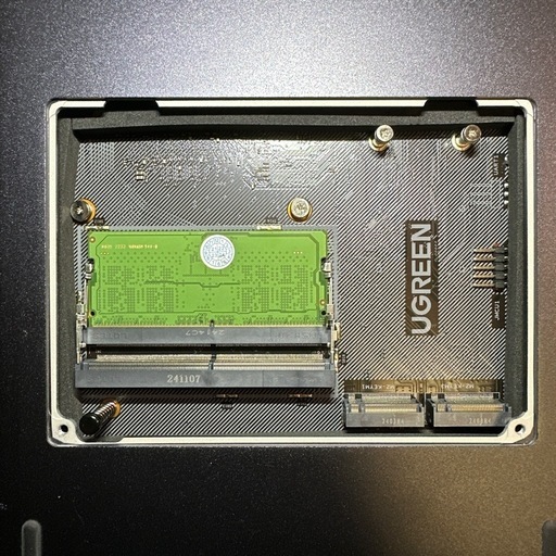 UGreen DXP4800 Plus NAS (thegoose84) 府中の周辺機器の中古あげます