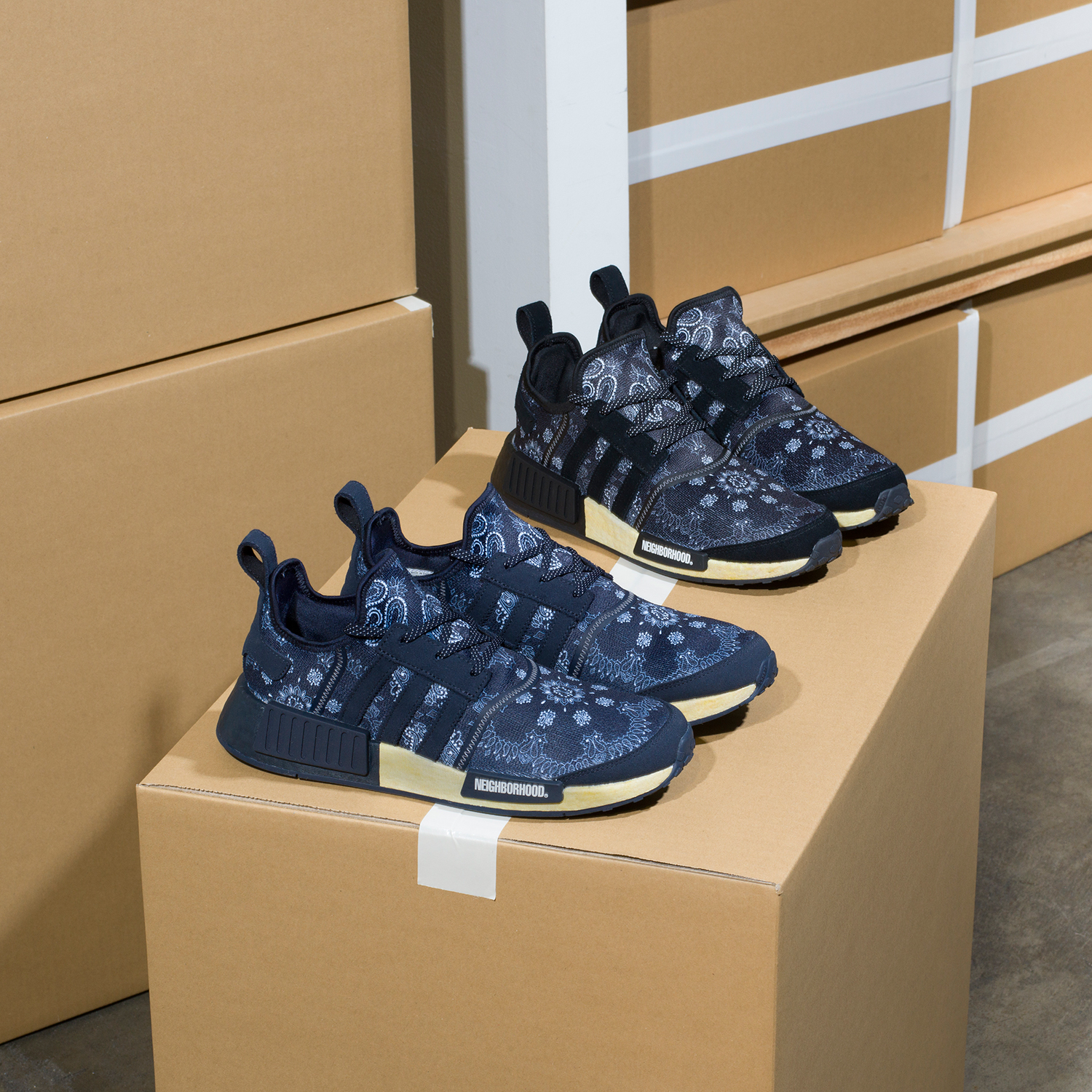 adidas Originals × NEIGHBORHOODの『NMD R1 NBHD』