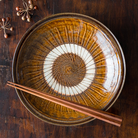 小鹿田焼 坂本庸一窯 7寸皿 刷毛目 飴色｜和食器通販 四季折折 – 四季