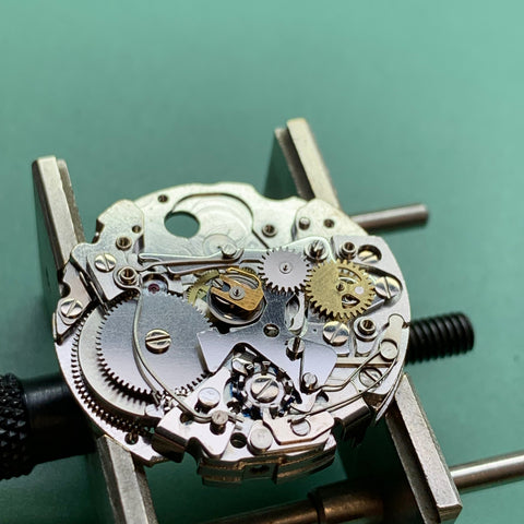 Servicing a beautiful Silver/Orange Seiko Kakume 6138-0030 vintage
