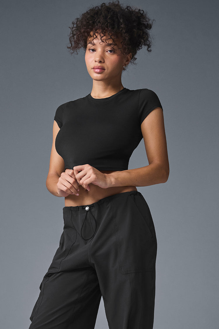 Alosoft Crop Finesse Short Sleeve - Black | ALO