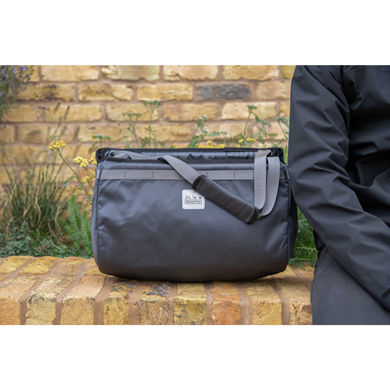 Brompton Borough Basket Bag L Dark Grey (includes frame and brace