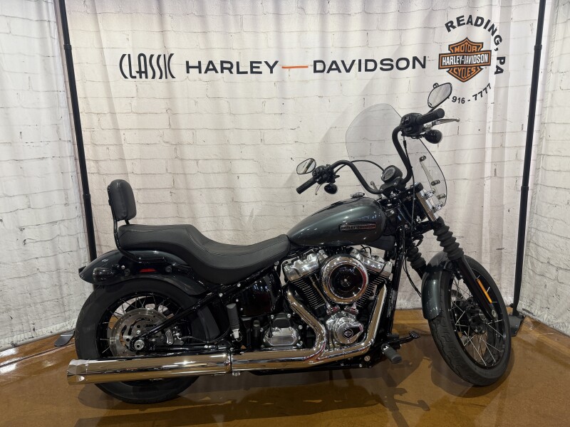 Certified pre-owned inventory Classic HD in Leesport, PA | Classic
