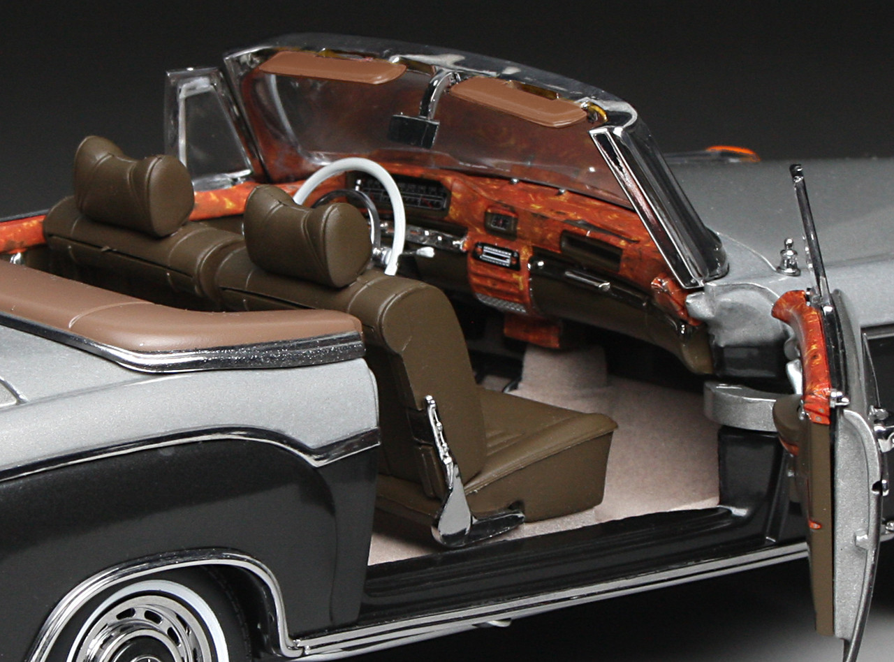 1/18 Sunstar 1960 Mercedes-Benz 220 SE 220SE Cabriolet (Silver