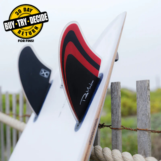 Machado Twin Keel Black/Red - USEDSURF