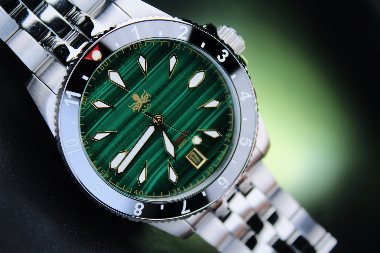 PHOIBOS Voyager 200M Automatic Diver Watch PY035A Green Malachite
