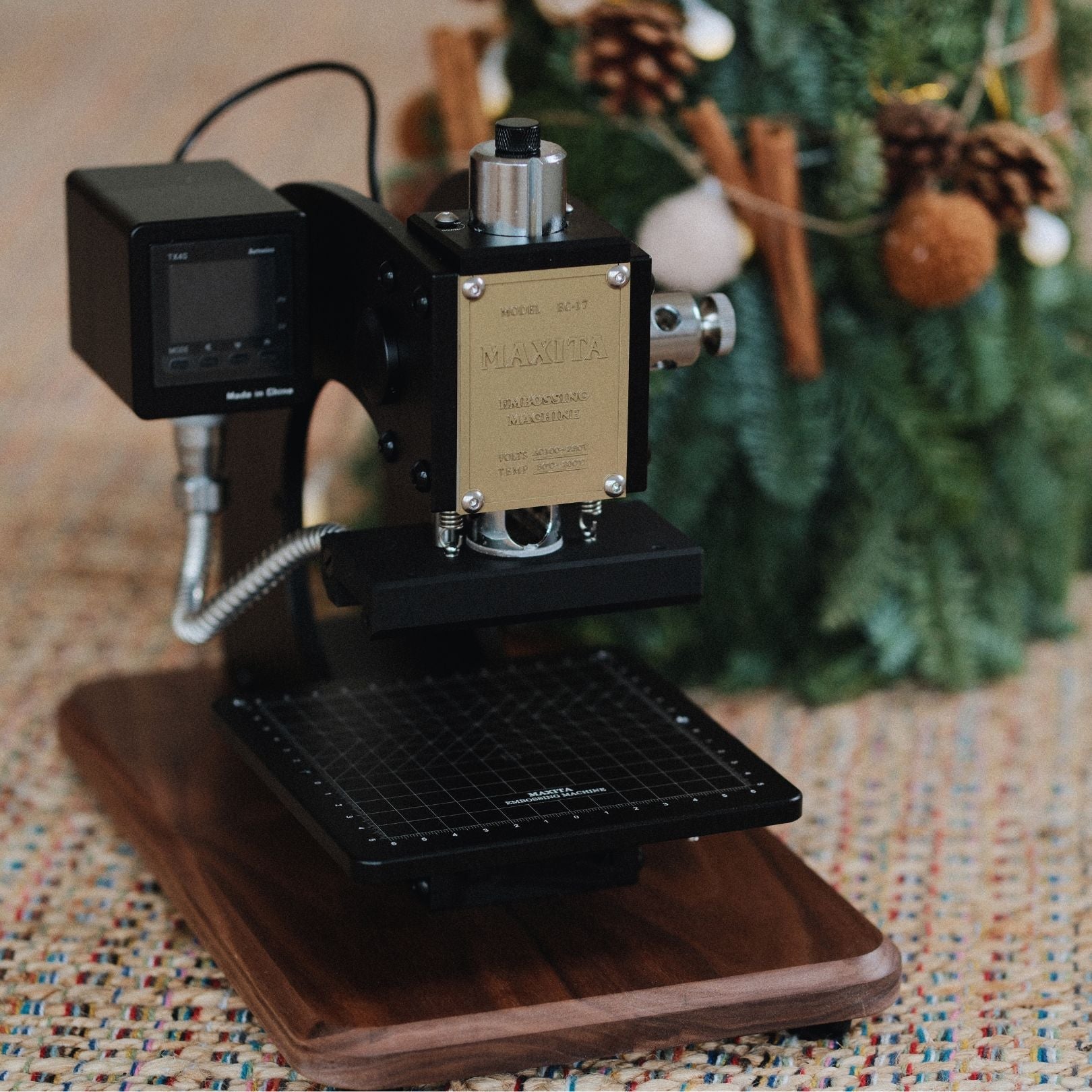 Why the Maxita EC-17 Is a Smart Hot Foil Machine for Small