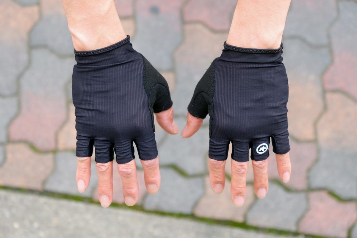 ASSOS / RS Aero SF Gloves】夏用グローブの最適解 | Circles／名古屋