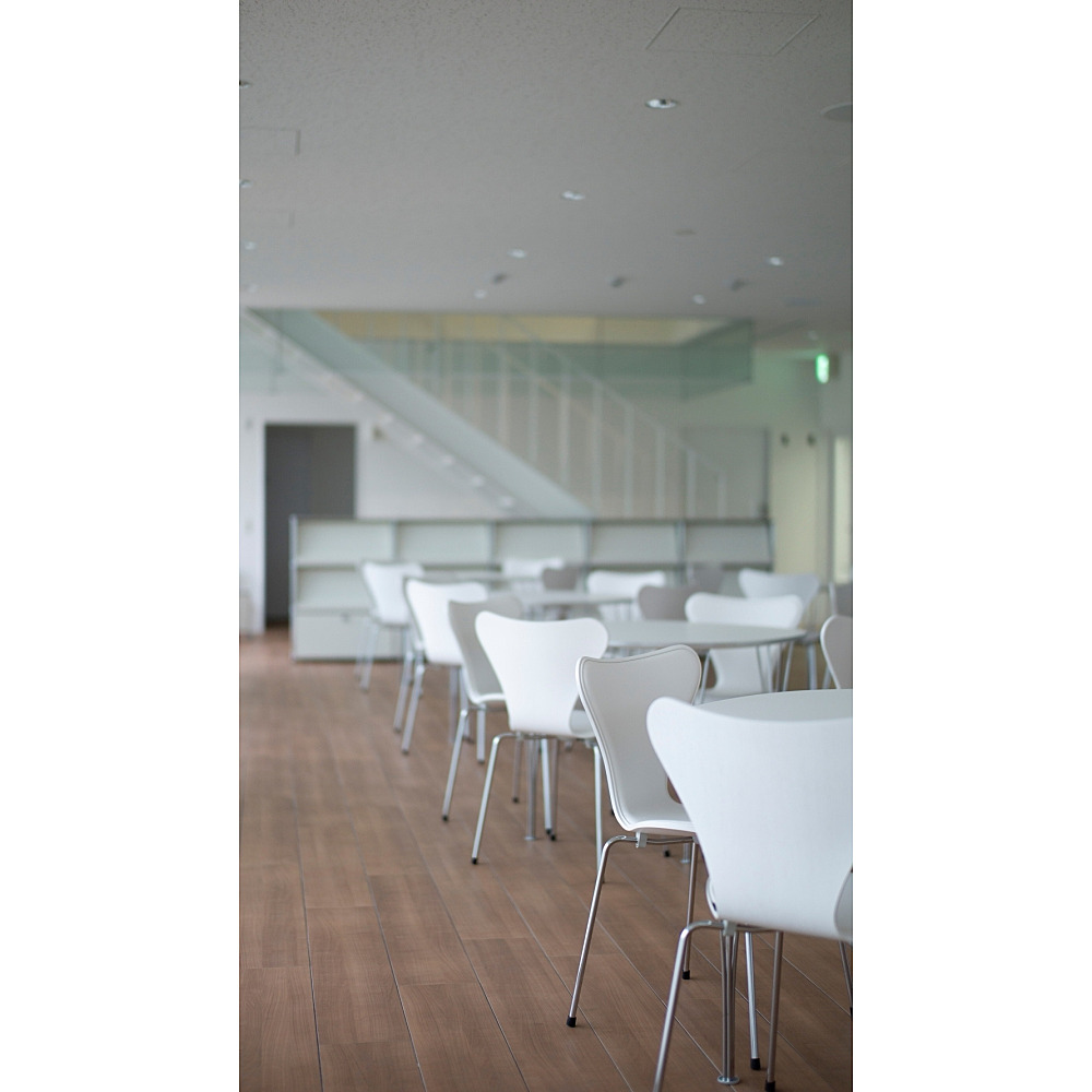 SUPERCIRCULAR TABLE B603｜フリッツ・ハンセン｜コンフォートQ｜阪急
