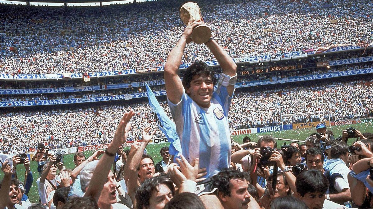サッカー“神の子”マラドーナさん死去、60歳 | オリコンニュース
