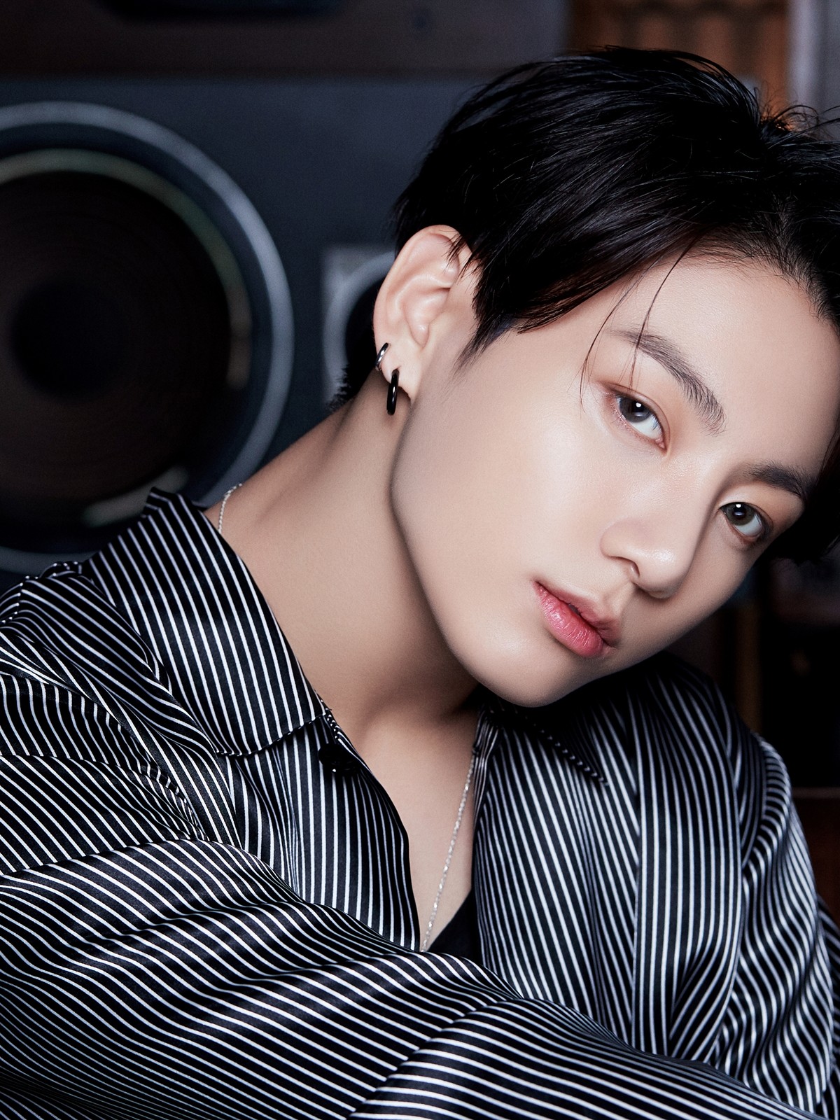BTSジョングク作の「ARMYの部屋」公開 スピーカーと金魚鉢に込めた想い