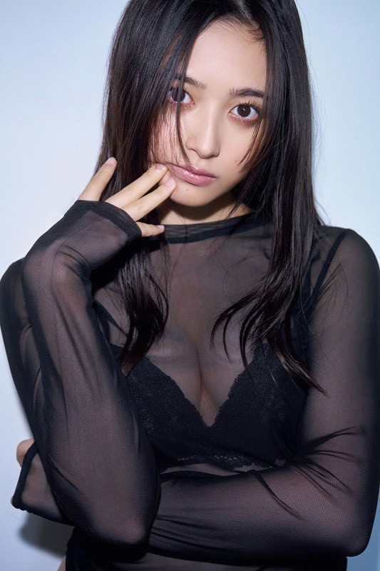乃木坂46井上和、黒ランジェリーの“別ポーズ”解禁 「綺麗」「理想的