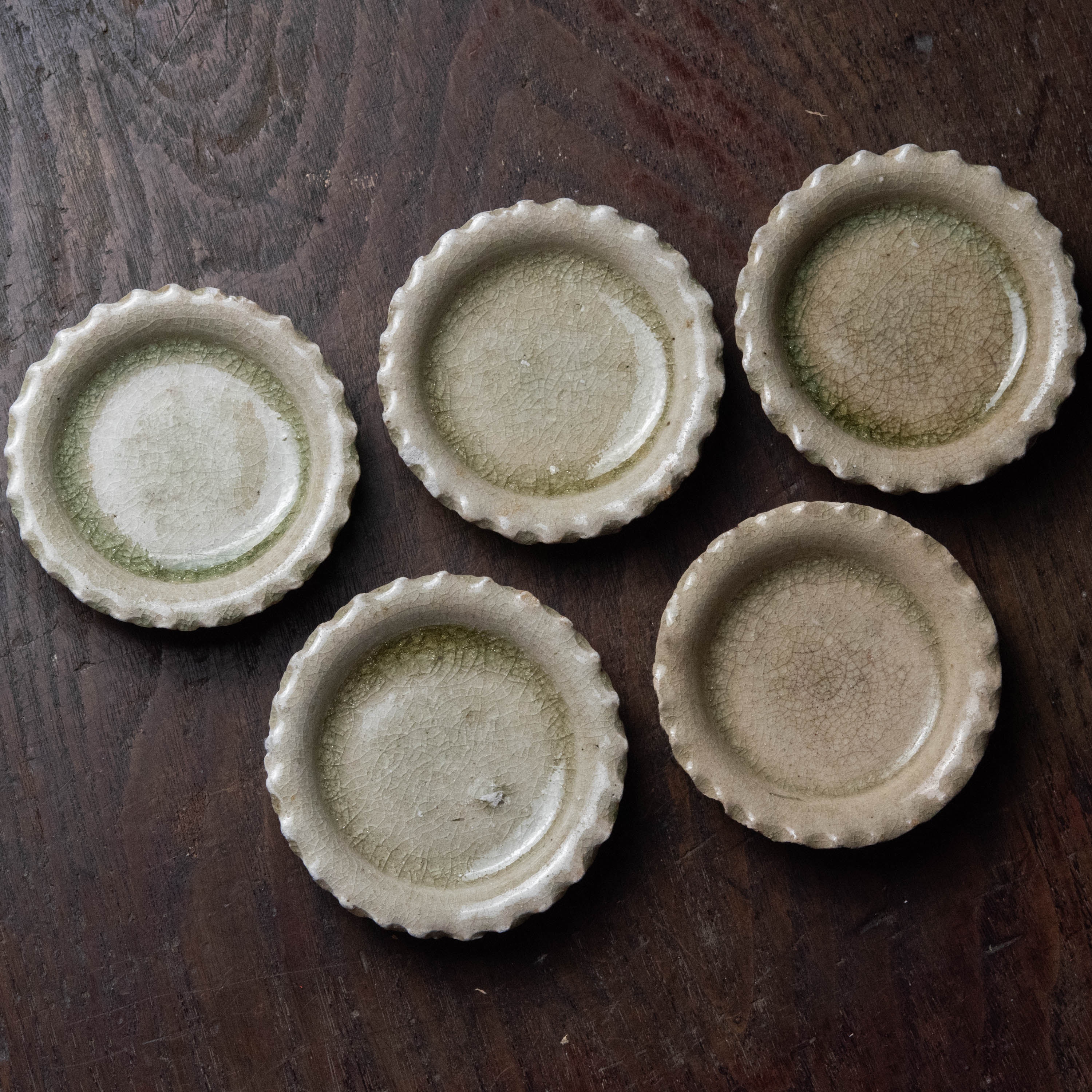 陶磁器 :: 御深井釉 輪花皿 5枚 | COTTOU.JP 骨董の通販マーケットプレイス