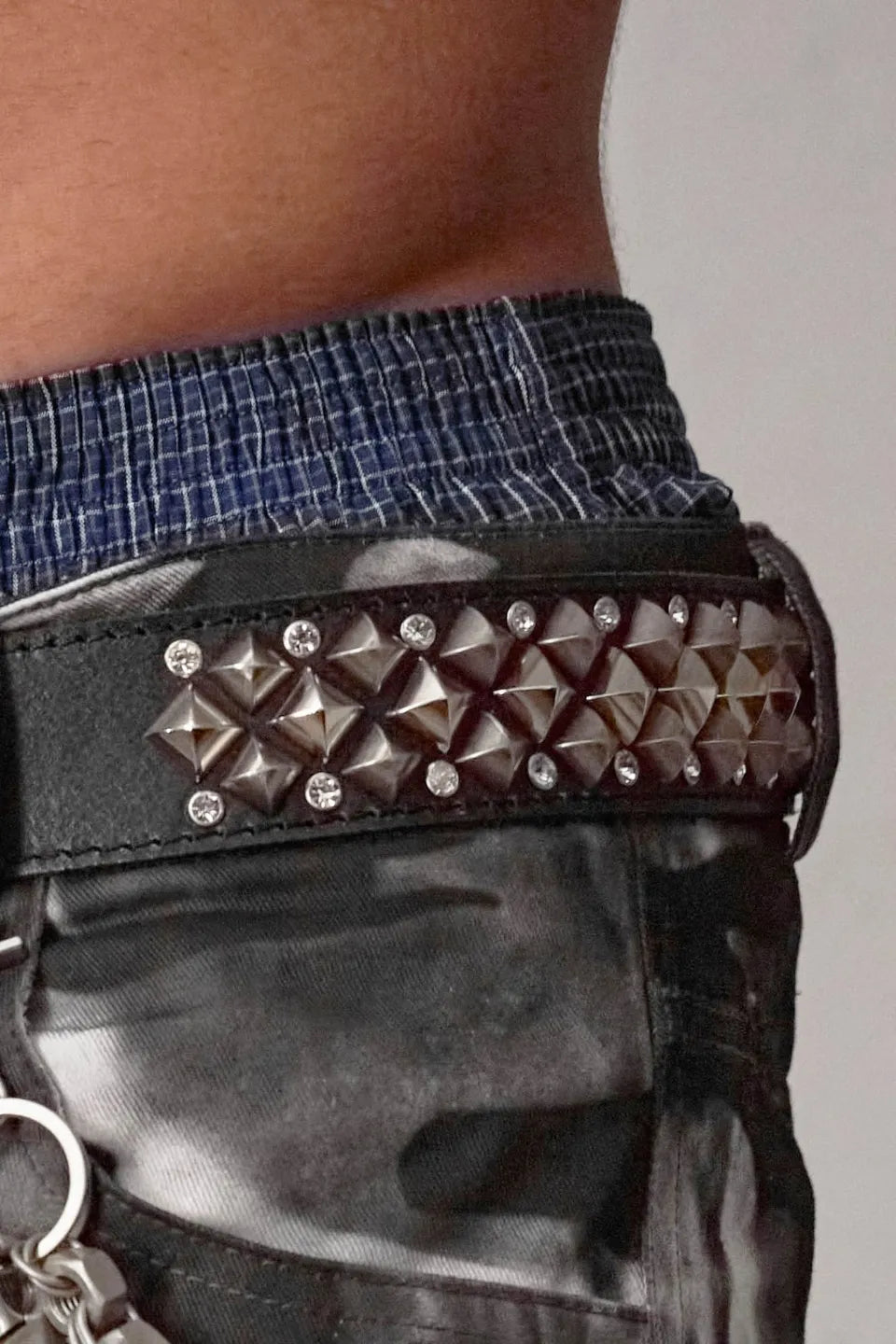 DND4DES ディーエヌディーフォーデス｜Studded Rhinestone Carved