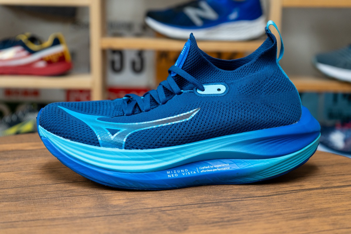 ミズノの新作ランニングシューズ『MIZUNO NEO VISTA』 独自