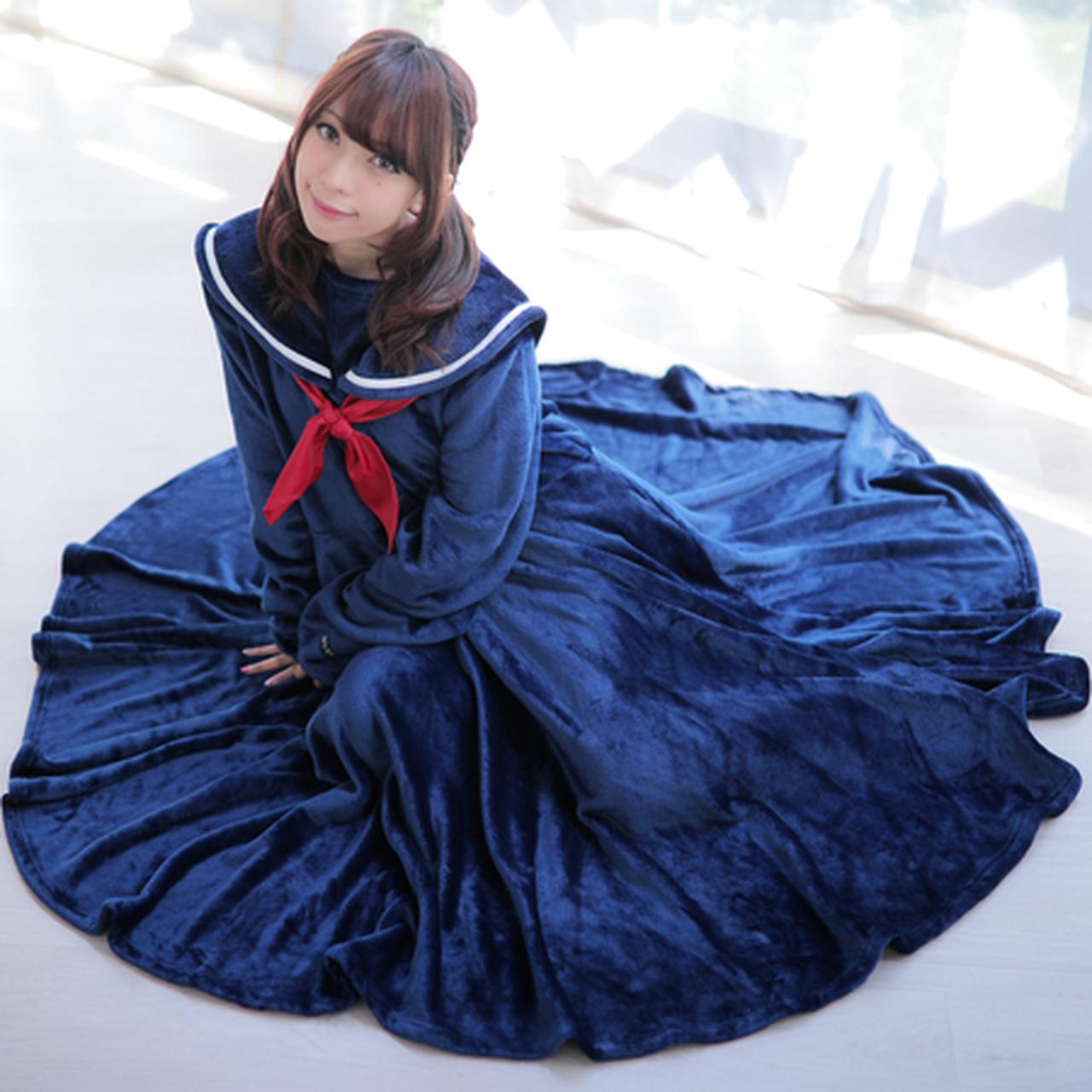 寒がり女子にはもちろん、男子にも！セーラー服の中にはホカホカの