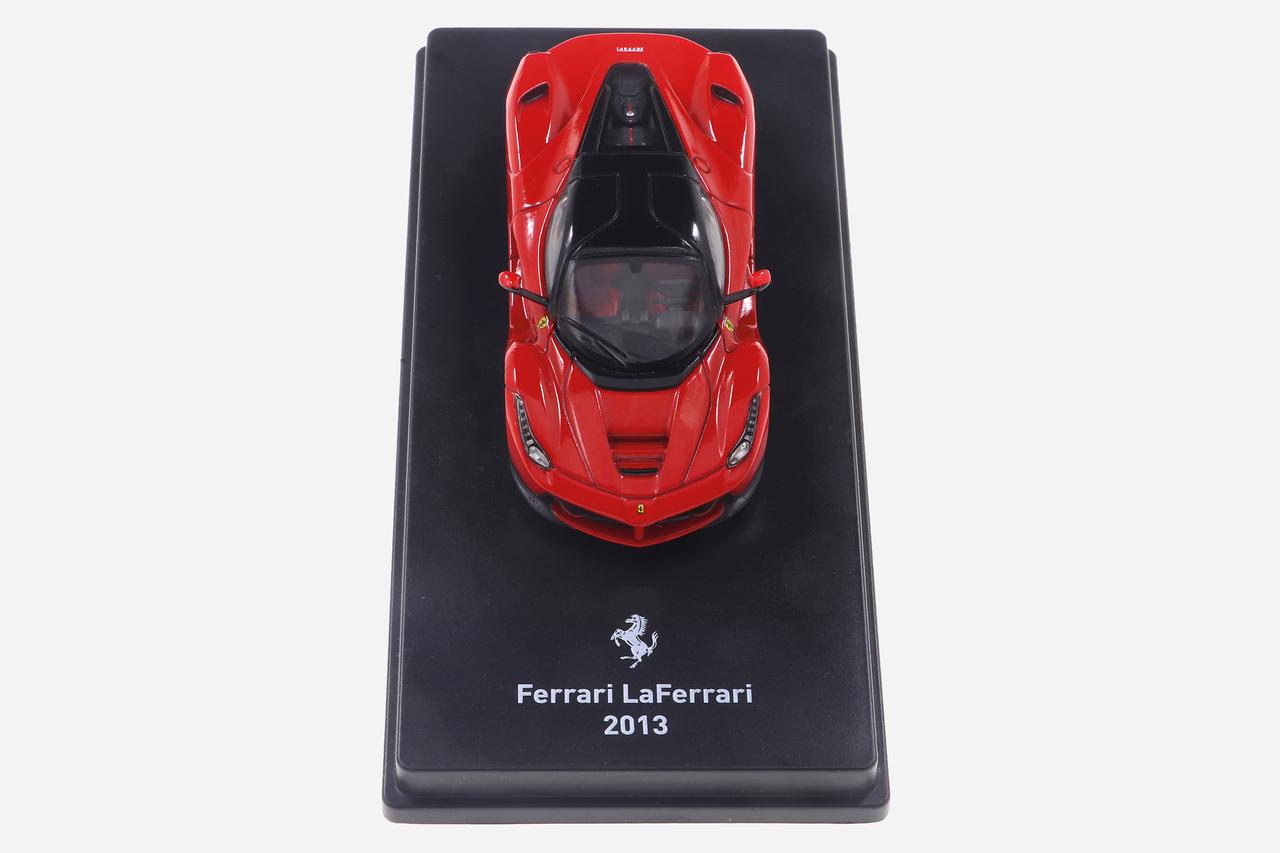 フェラーリのGTカーを1/64スケールで再現。新旧人気車種が毎月2台ずつ
