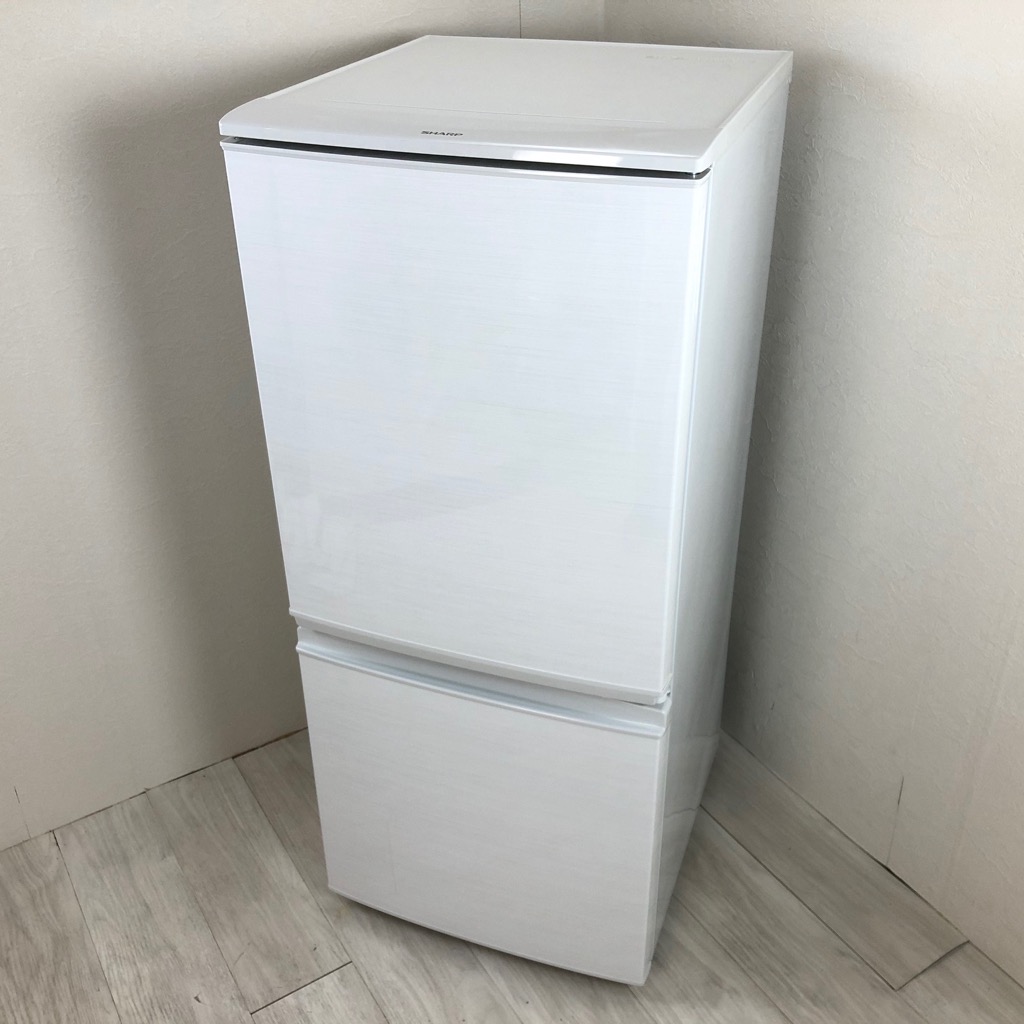 137L つけかえどっちもドア ホワイト 2ドア冷蔵庫 シャープ 自動霜取り