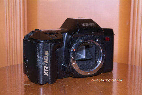 電池ボックスは朽ち果てても リコーXR-10Mは立ち上がる～撮影日記