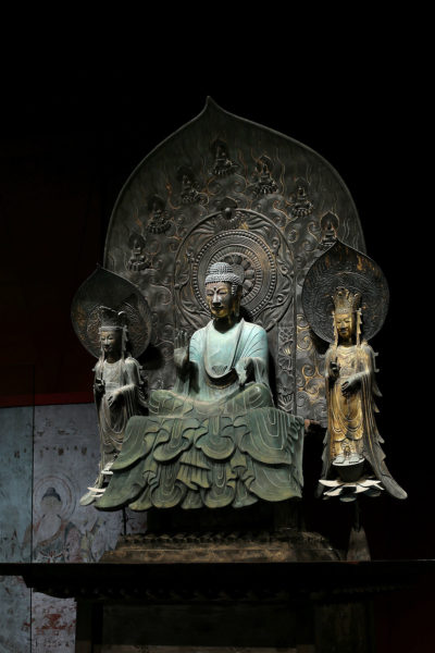 法隆寺 釈迦三尊像の再現事業 | 伝統工芸高岡銅器振興協同組合 | 鋳造