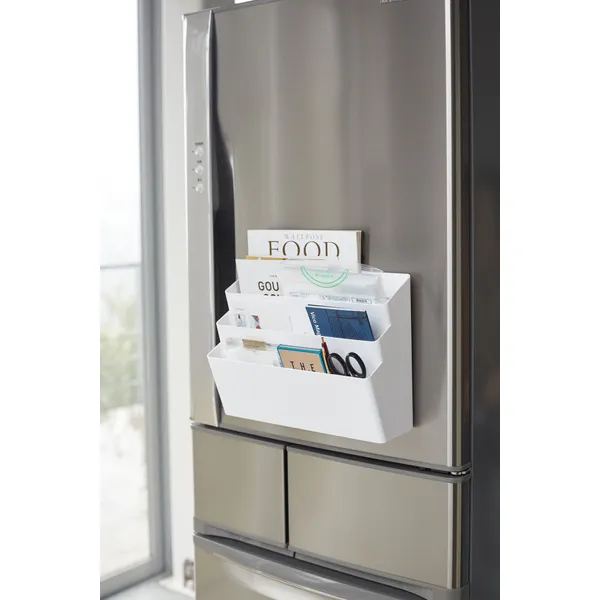 tower】冷蔵庫横マグネット収納ポケット 3段 タワー (ホワイト): 周辺