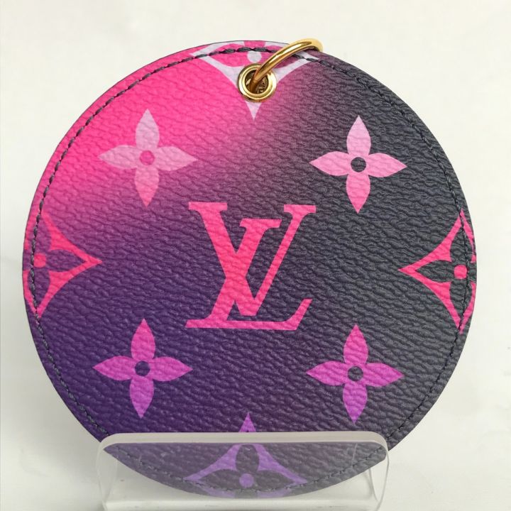 LOUIS VUITTON ルイヴィトン ポルト クレ・イリュストレ