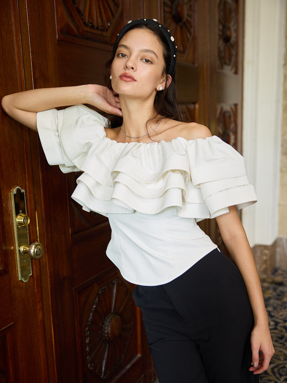 パフフリルオフショルダートップス