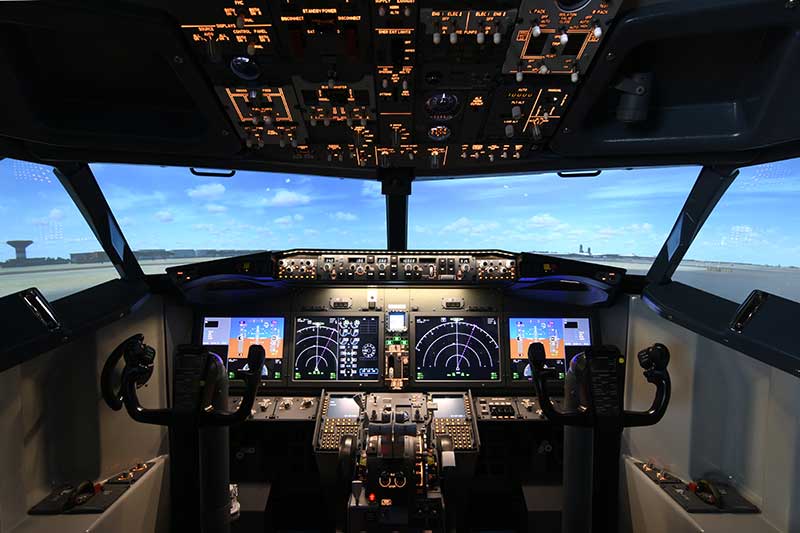 国内初のボーイング737-MAXと777の新型シミュレーターを新設！ 航空