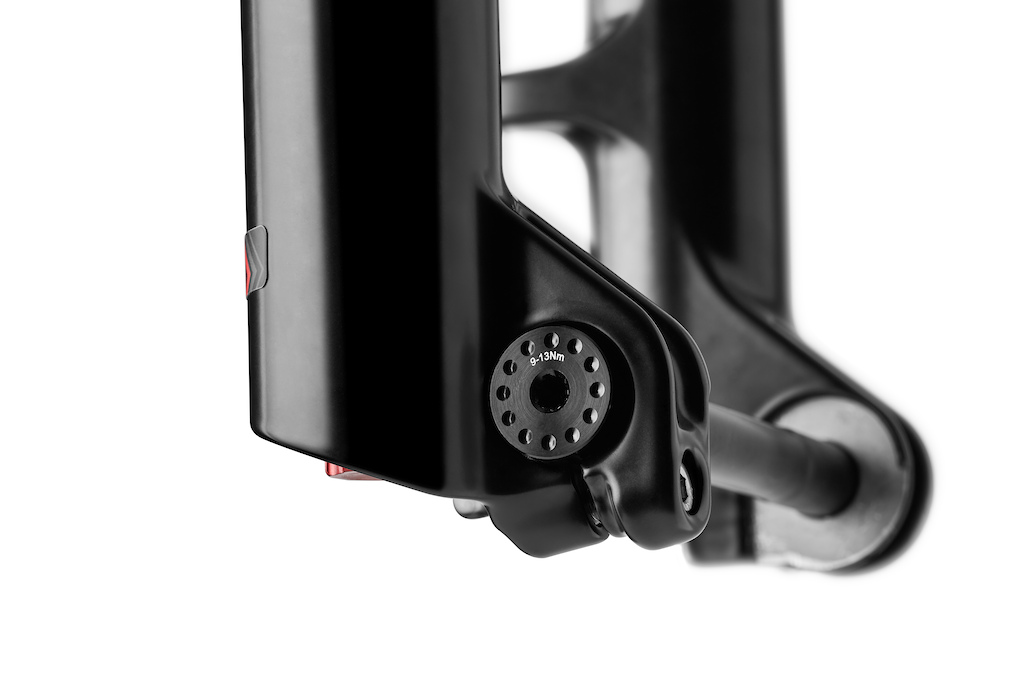 EXT Releases Era Fork Version 2.0 - Pinkbike