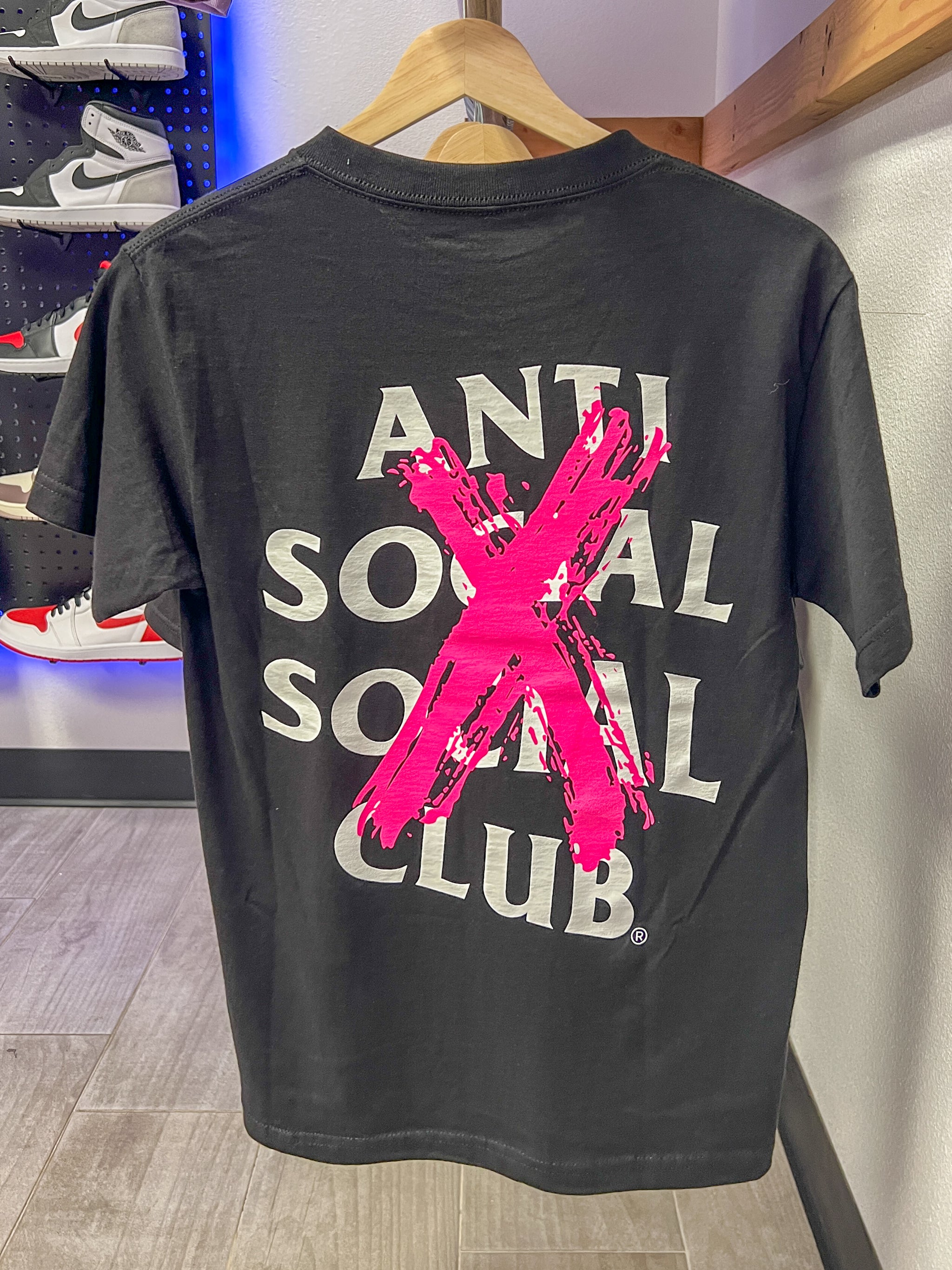 ANTI SOCIAL SOCIAL CLUB TEE BLACK PINK X – epsneakerscene