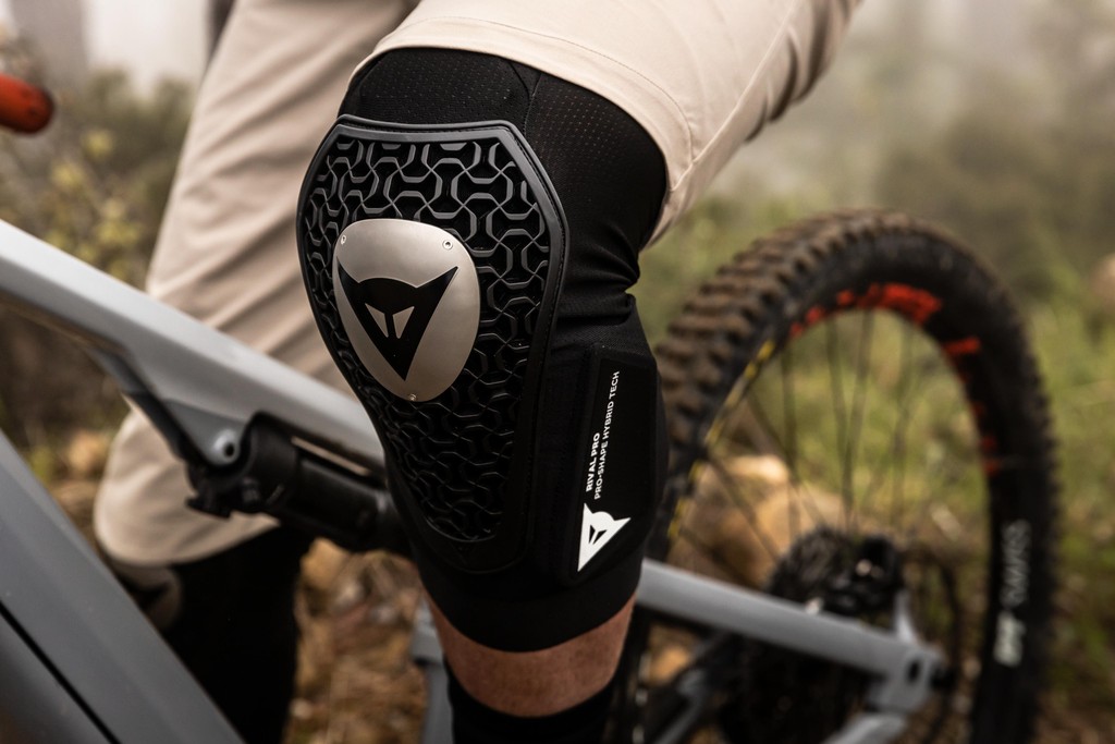 MTB用ニープロテクターの選び方 - ダイネーゼジャパン | Dainese Japan