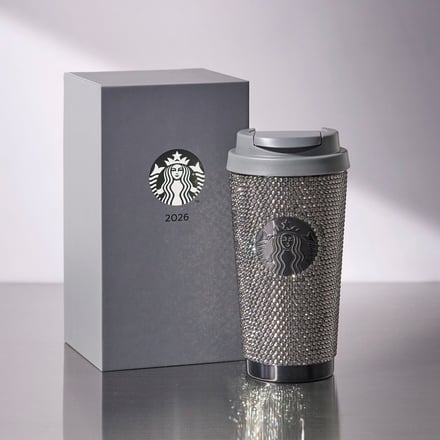 スタバ福袋2026が発表 グレーのラインストーンで全体を装飾した