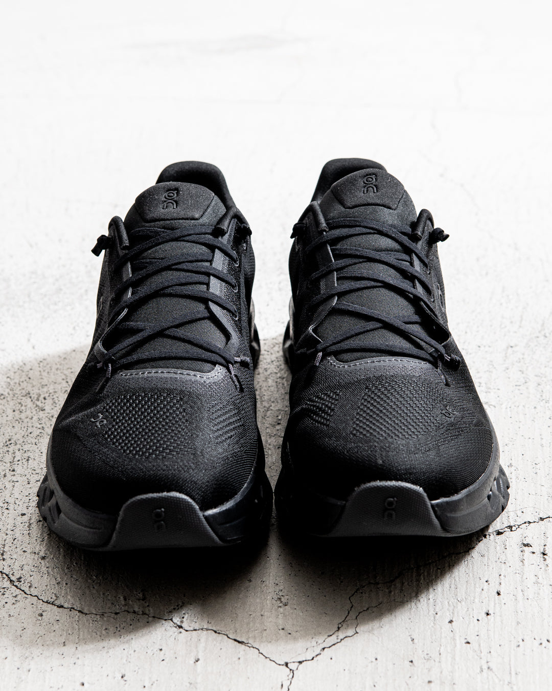 通販] On(オン) Cloudtilt Eclipse | Black商品ページ – fazeone