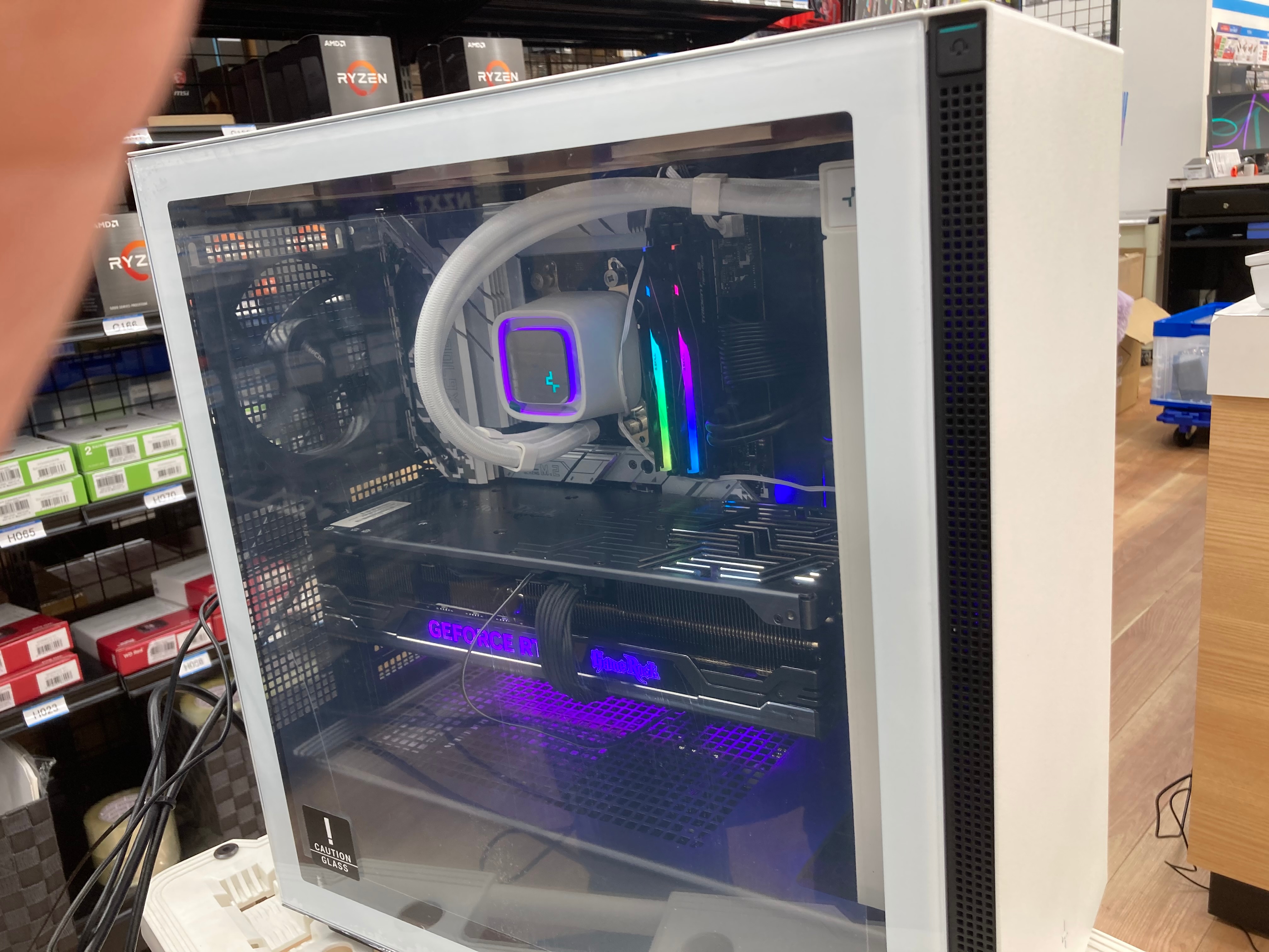 RTX 4080パワー！高性能ゲーミングPCの組立代行事例を大公開