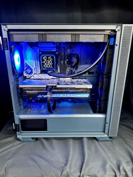 PC組立代行 MSIのメタリックブルーケースを採用したハイスペックPC