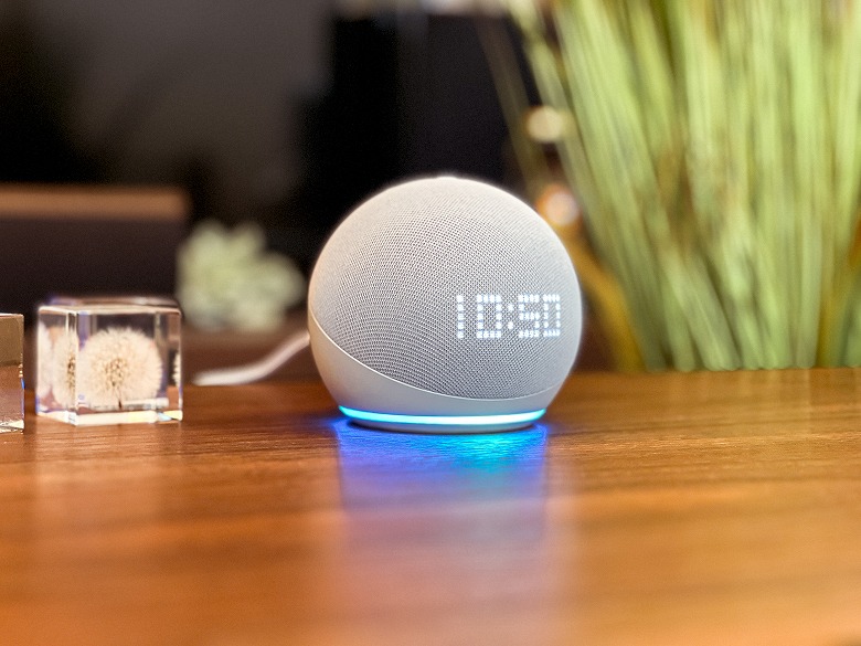 Amazon Echo Dot with clock 第5世代 レビュー】かゆいところに手が