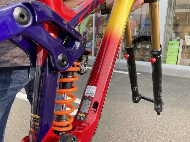 ダウンヒル】GLORYのフレームセットございます！ ｜ ジャイアント