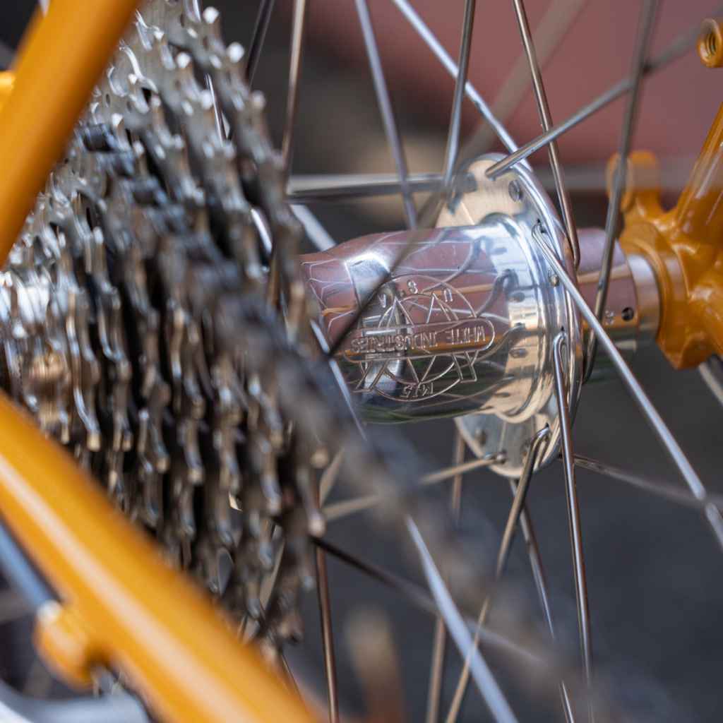 WHITE INDUSTRIES* MI5 rear hub (black) - BLUE LUG GLOBAL ONLINE STORE