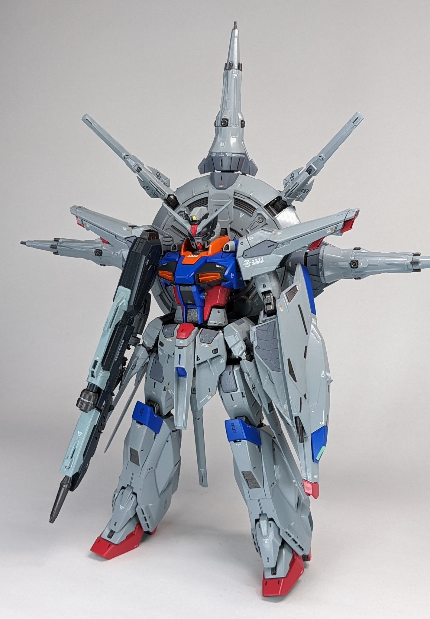 プロヴィデンスガンダム(筆塗り全塗装)｜しゃかもとさんのガンプラ作品