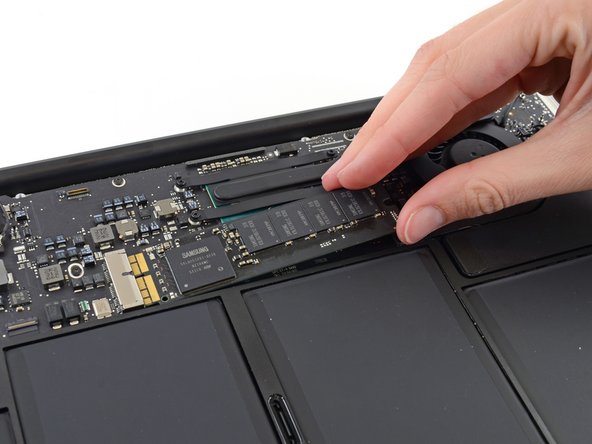 MacBook Air 13インチ Early 2017 SSDの交換 - iFixit 修理ガイド