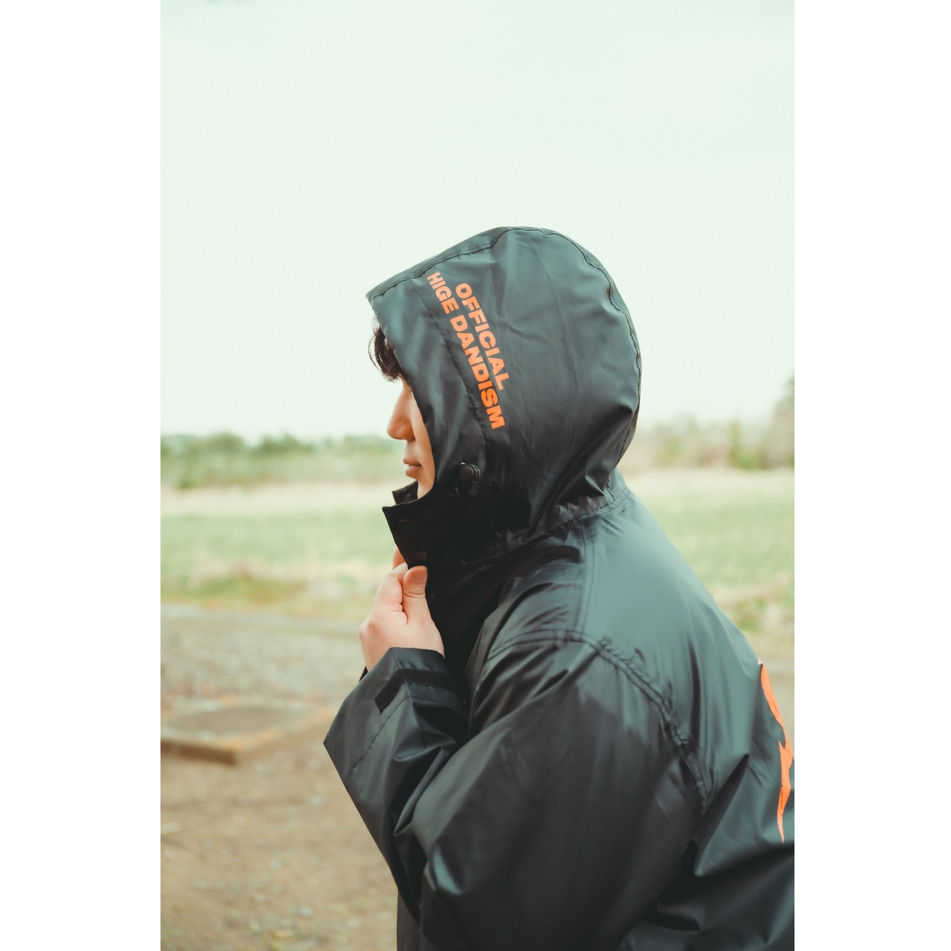 レインコート – Official髭男dism ONLINE STORE