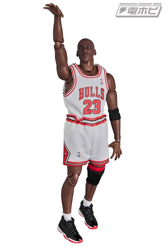 NBAシカゴ・ブルズのホームユニフォームを着た「マイケル・ジョーダン