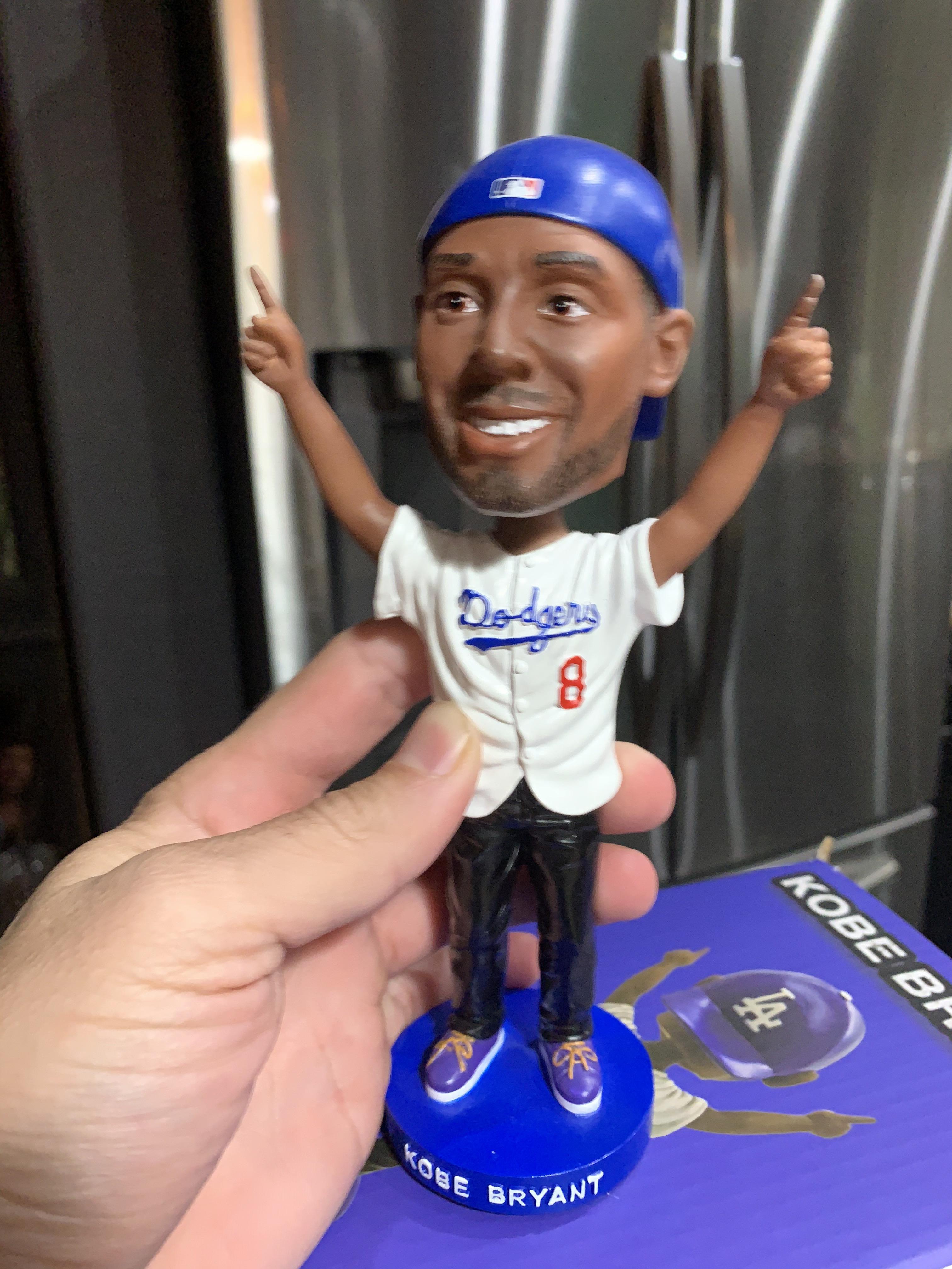 Dodgers Kobe Bobblehead for the Win!! : r/Dodgers